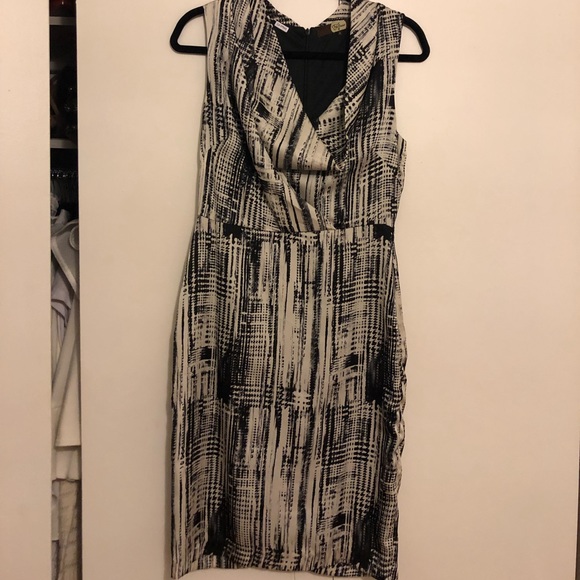 Dress - Picture 1 of 4